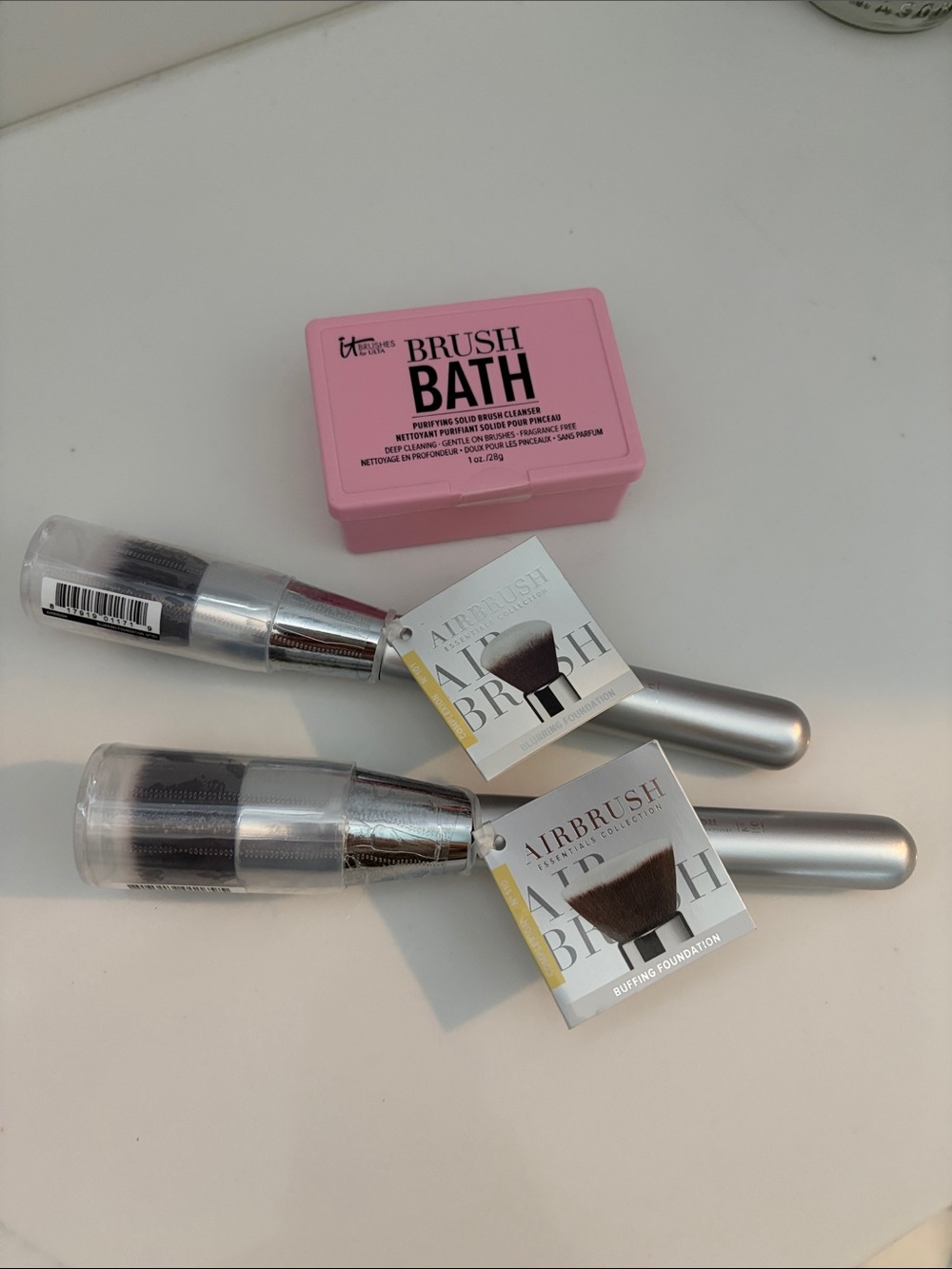 IT Cosmetics Foundation Brushes + Brush Bath